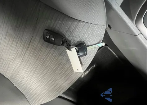 2017 Hyundai Accent Se z USA, uszkodzony, nr VIN KMHCT4AE6HU275801